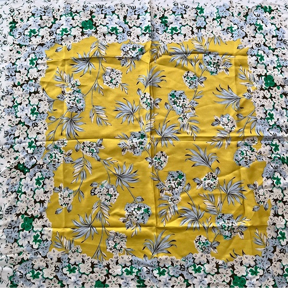 Ann Taylor Green and Yellow Scarf - Picture 2 of 7